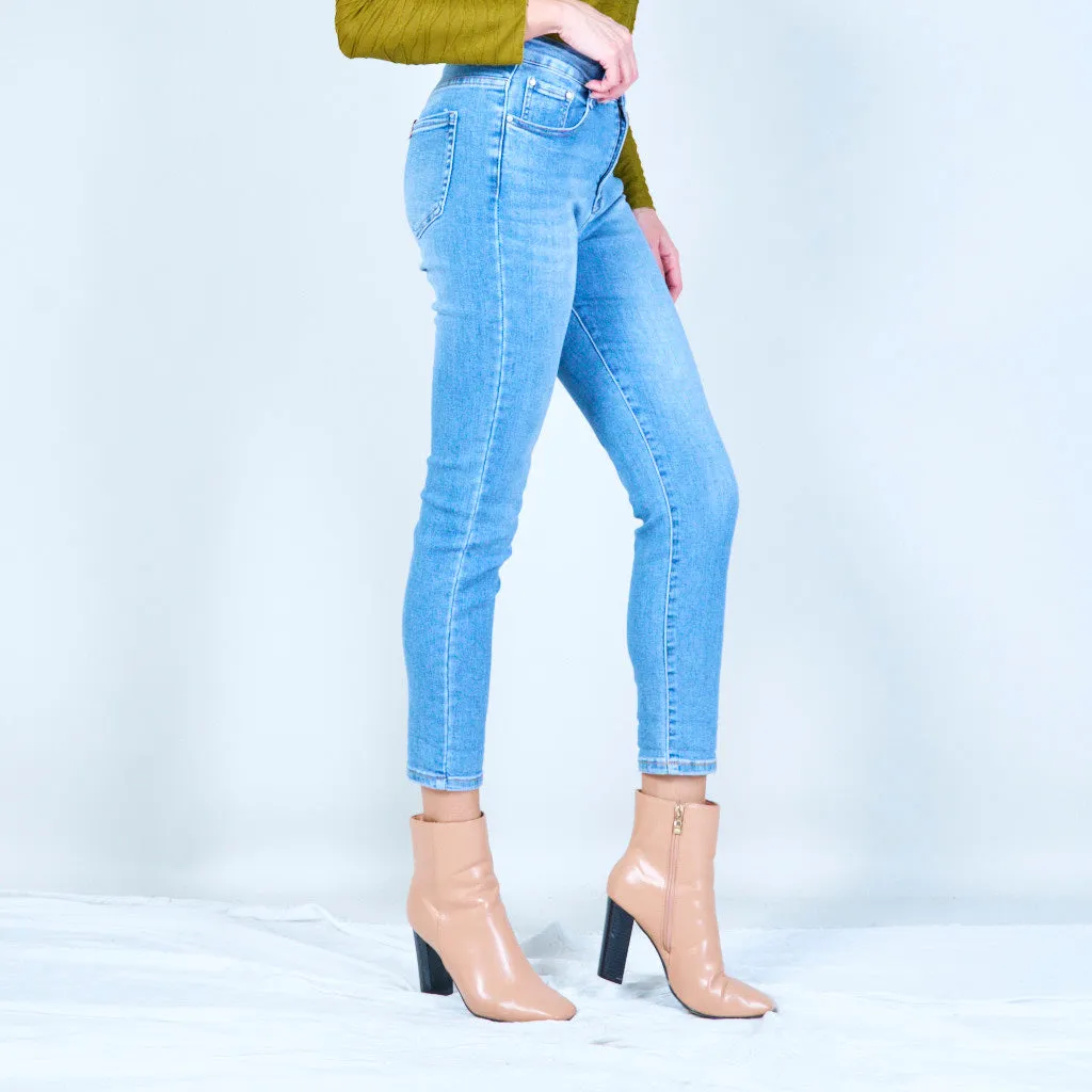 High-waist cropped denim pants wholesale