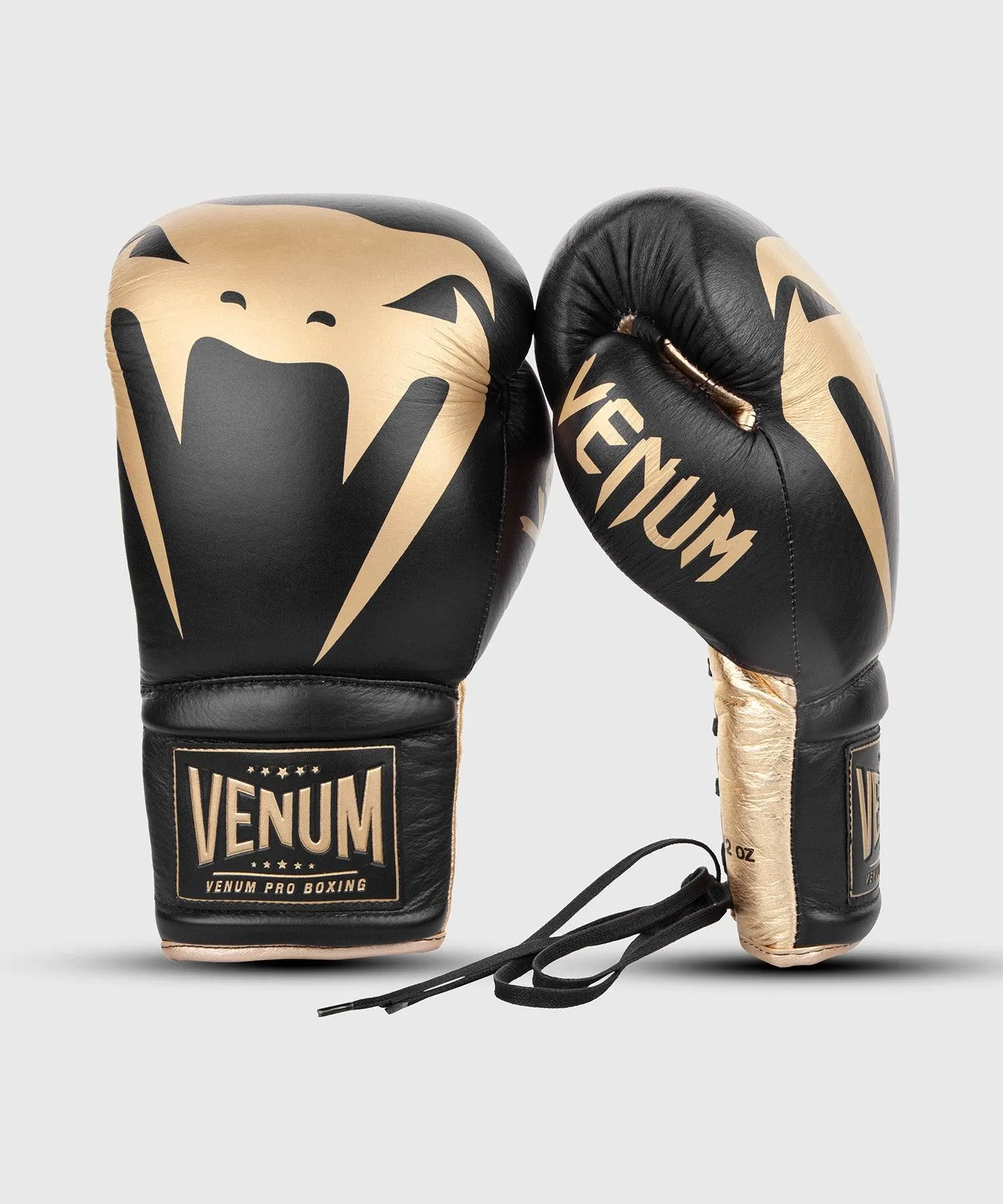 Venum Giant 2.0 Pro Boxing Gloves - With Laces - Black/Gold